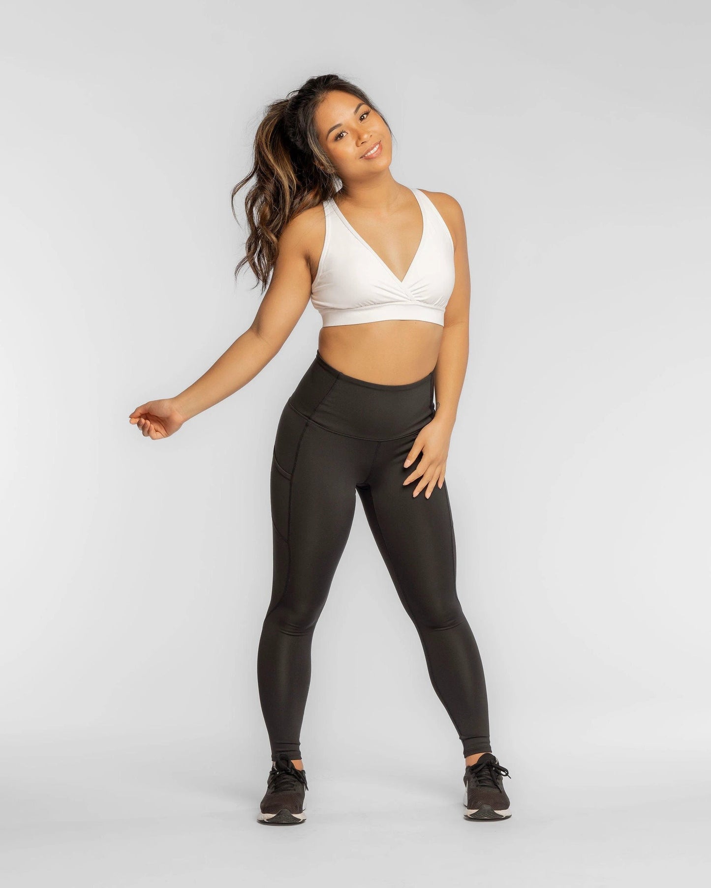FaV Bra – No Headlights White by Handful