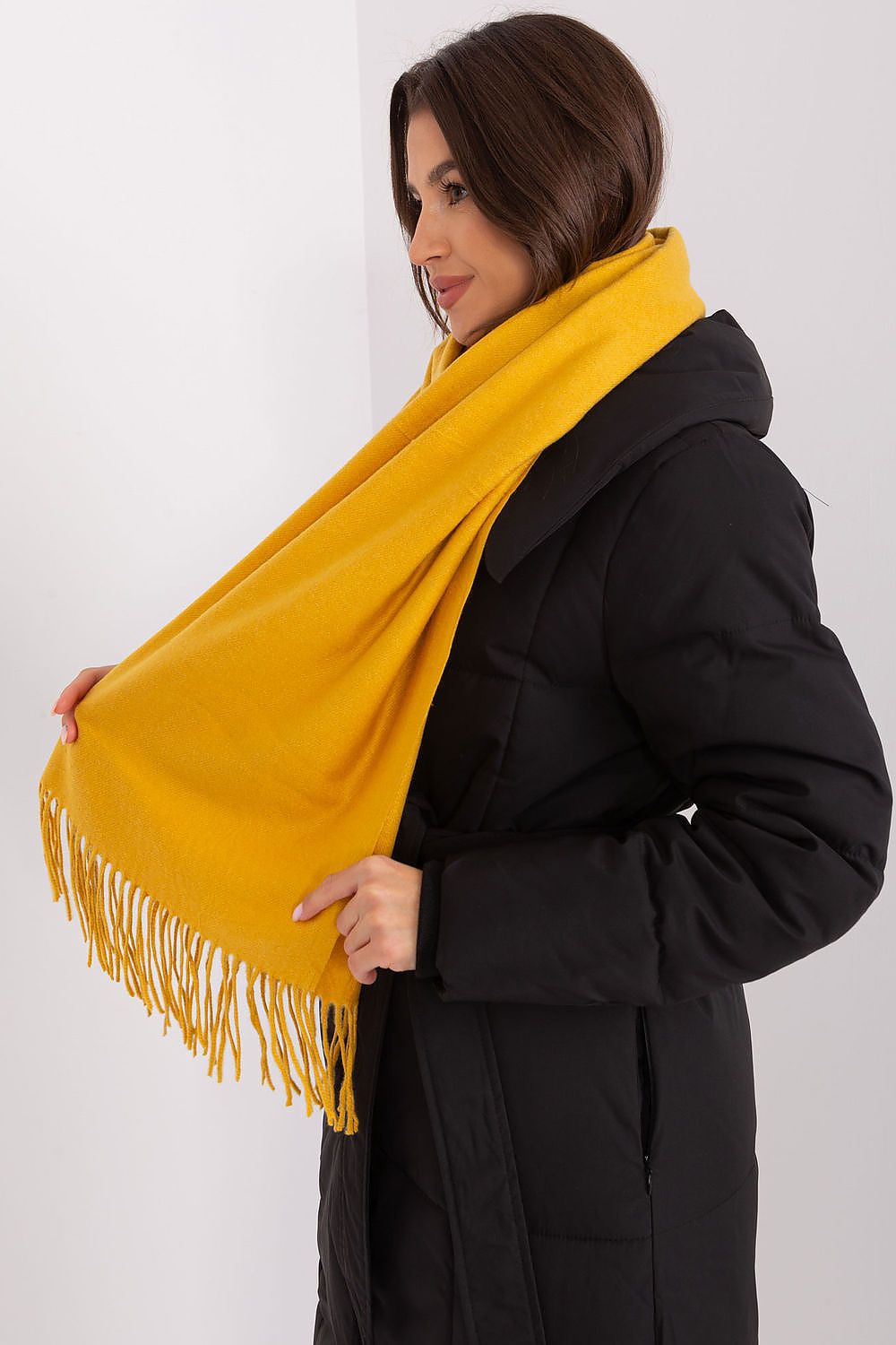 Shawl model 187614 AT