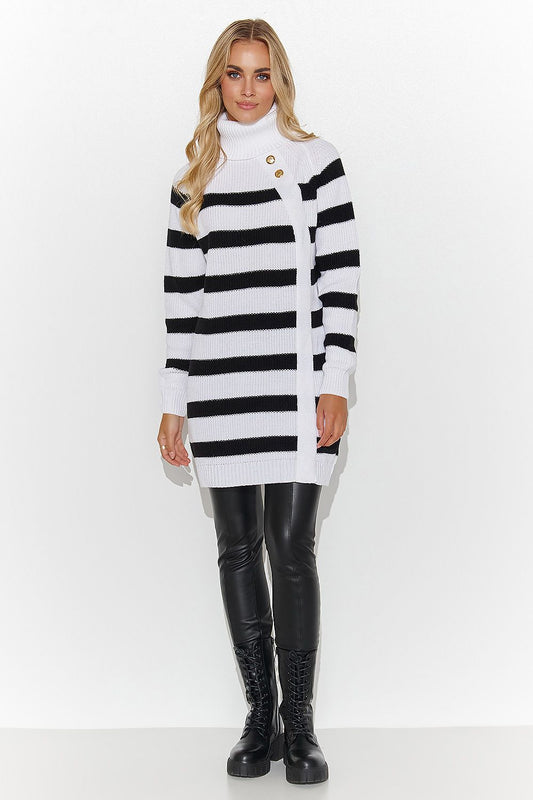 Makadamia Turtleneck Sweater - Elegant White Acrylic Design with Gold Buttons and Versatile Style for Women by Makadamia