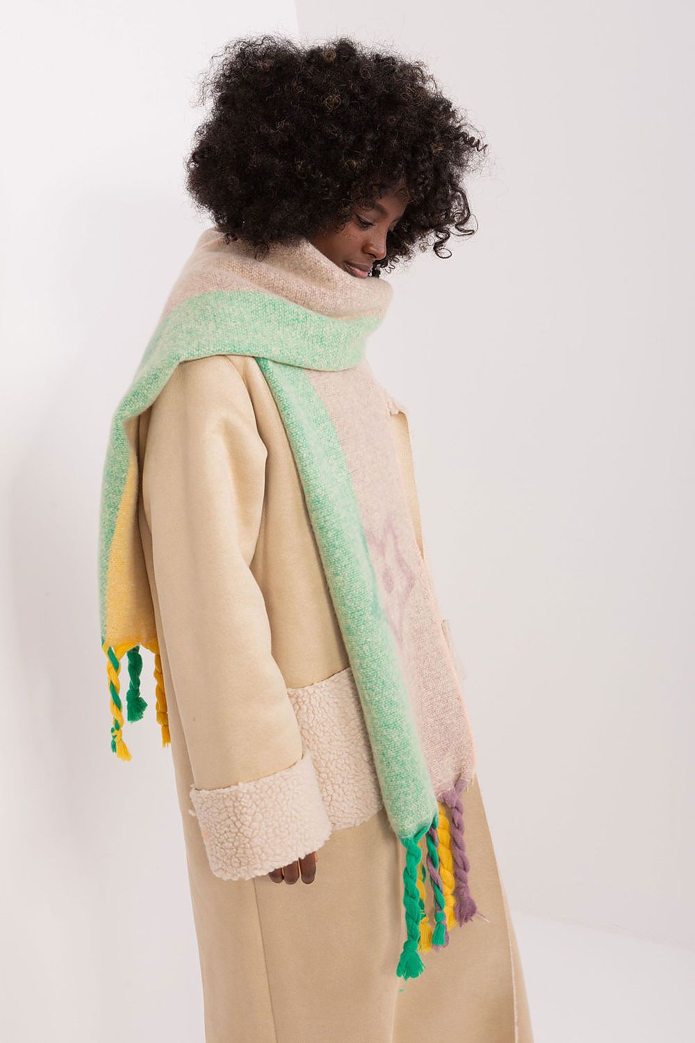 Shawl model 190560 AT