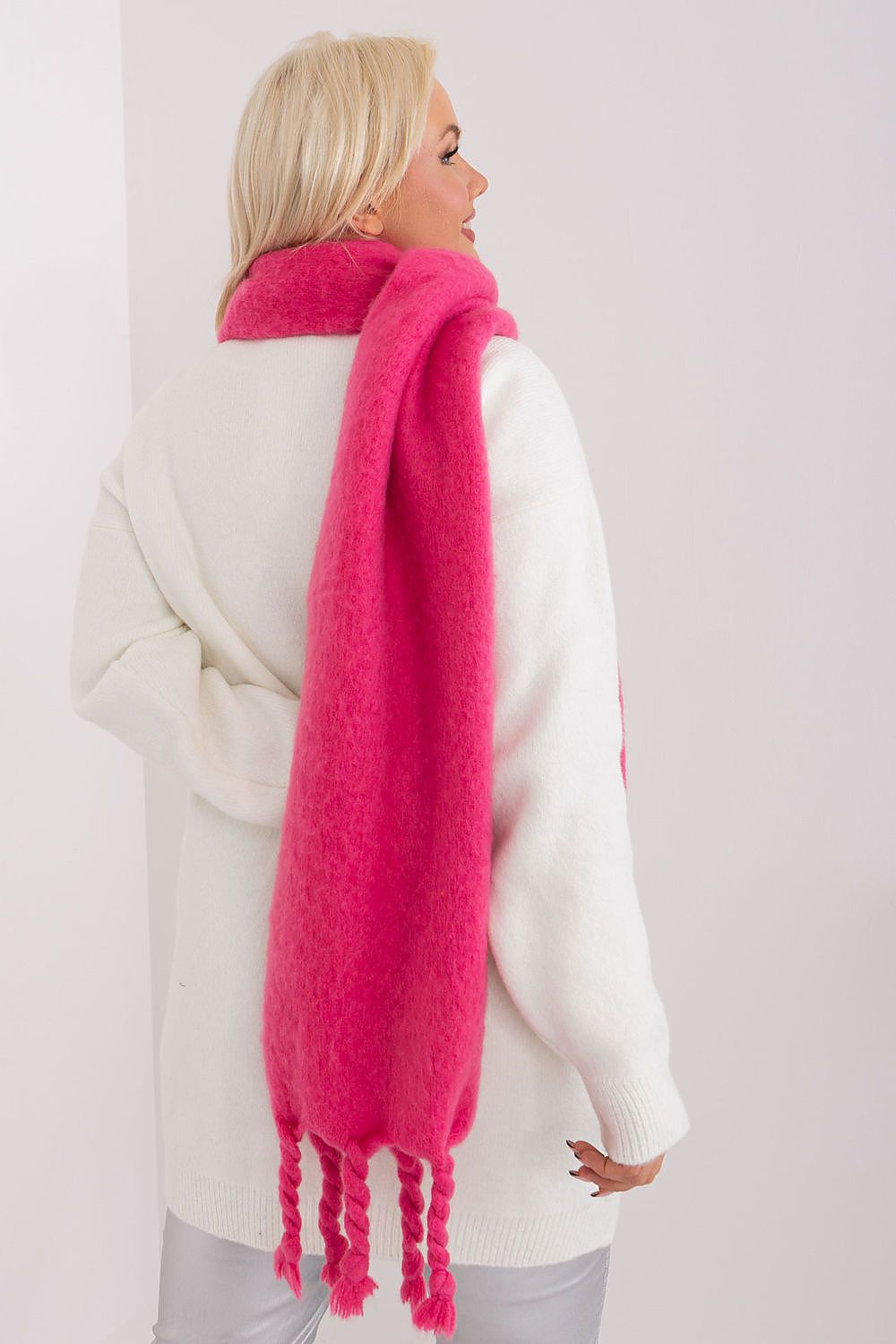 Shawl model 190573 AT