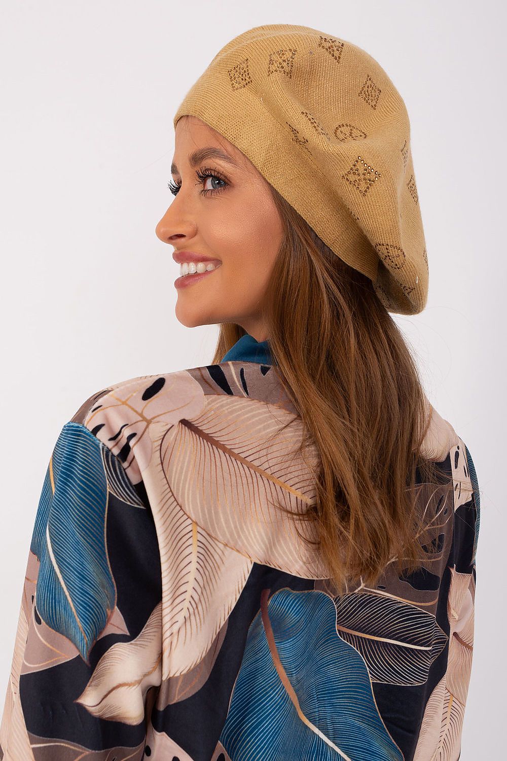 Beret AT by AT