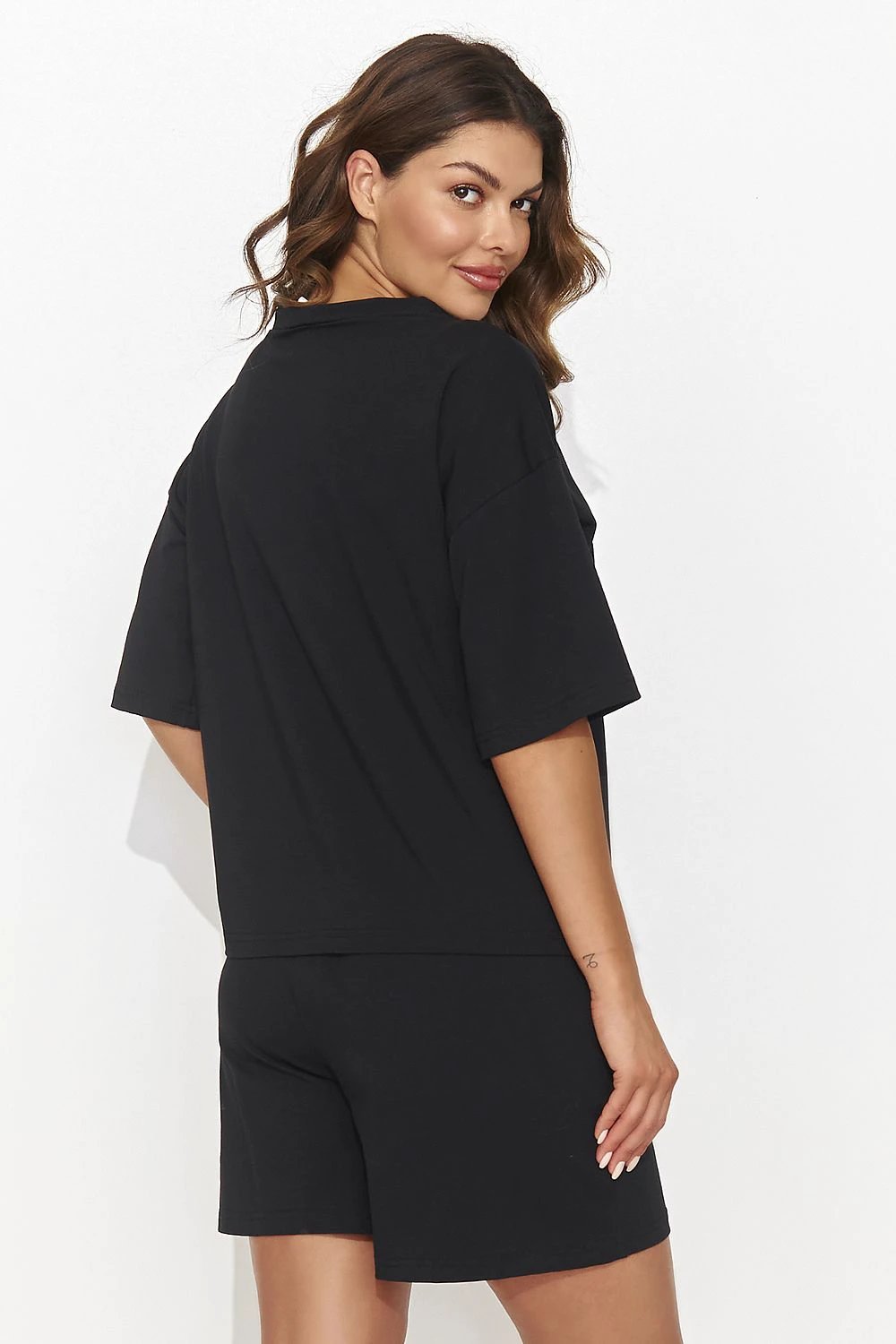 Numinou Set Light Knit Women Blouse Shorts Heart Neckline by Numinou