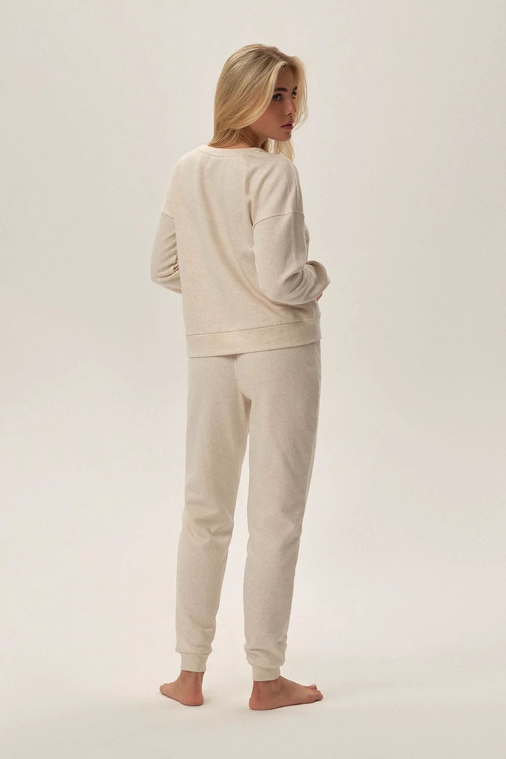 Fune Home Clothing Set - Soft Skin-Friendly Material for Warmth and Freedom of Movement by Henderson