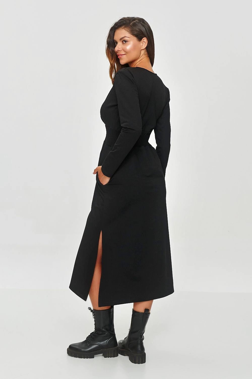 Makadamia Black Daydress - Comfortable Midi Length with Elastic Fit and Elegant Wrap Neckline by Makadamia
