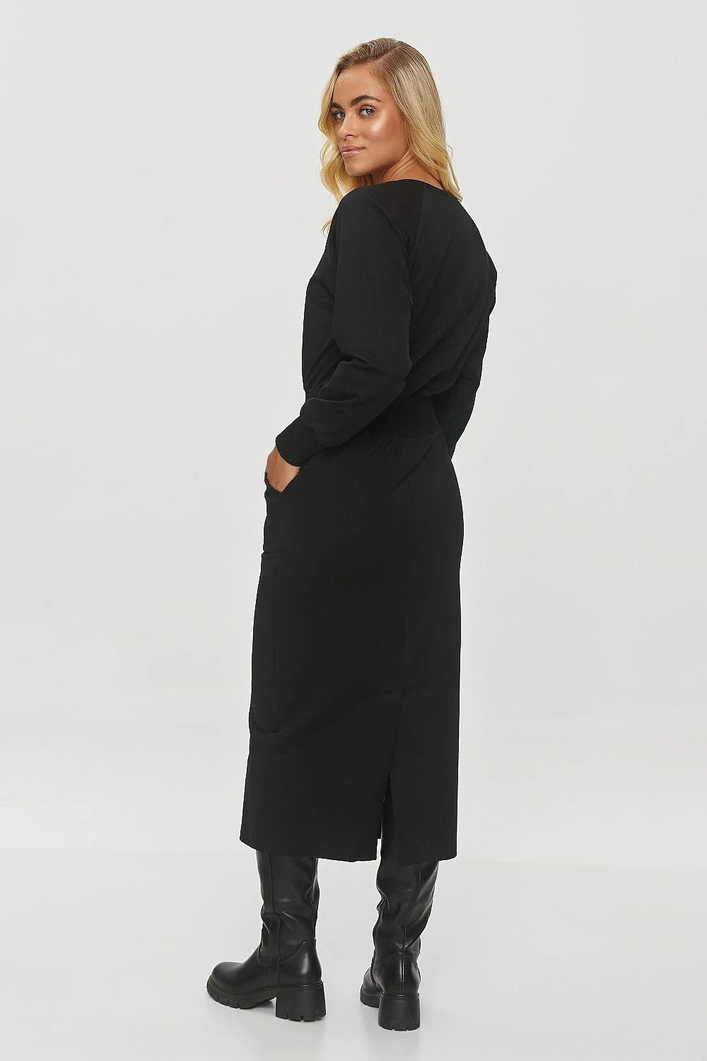 Makadamia Women's Black Cotton Daydress - Comfortable Versatile Casual Midi Dress for Everyday Wear by Makadamia