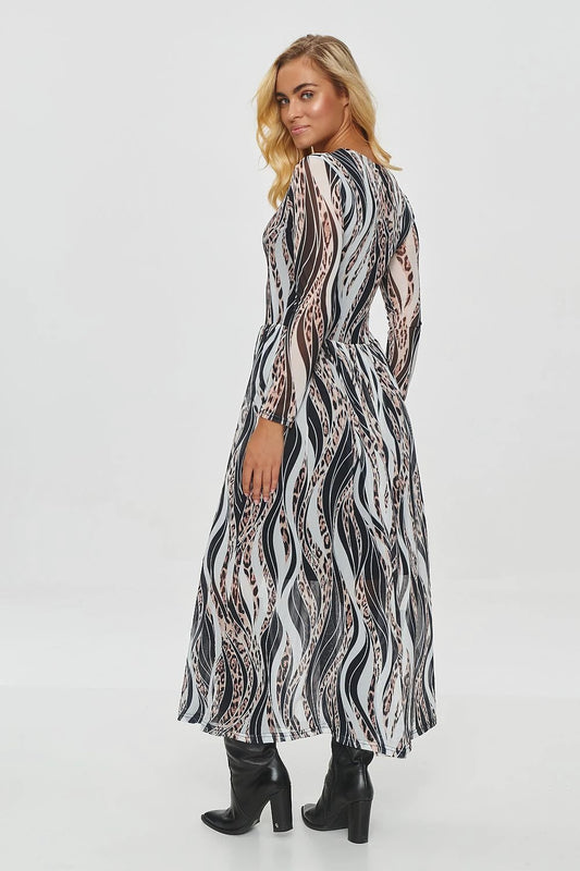 Makadamia Daydress Makadamia - Elegant Flowing Multicolor Print Dress for Versatile Occasions by Makadamia