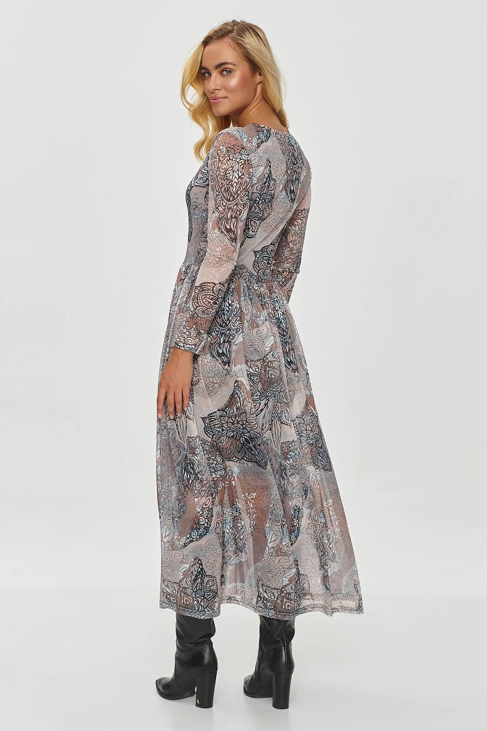 Makadamia Daydress Makadamia - Elegant Flowing Multicolor Print Dress for Versatile Occasions by Makadamia