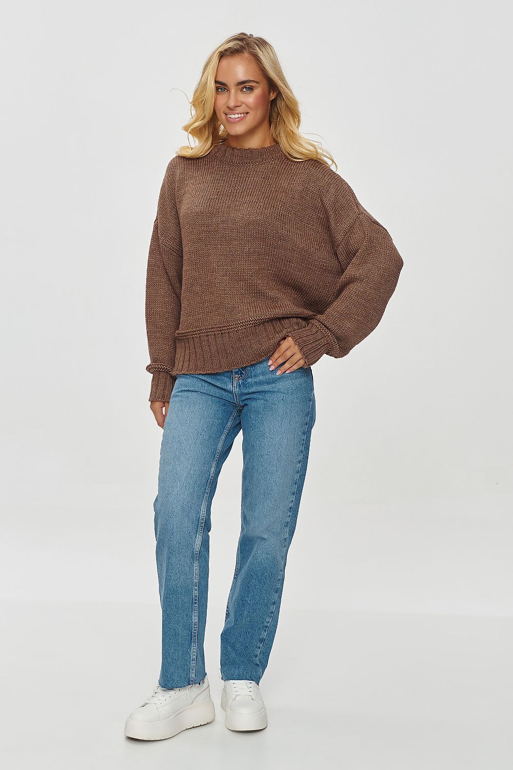 Jumper model 201812 Makadamia