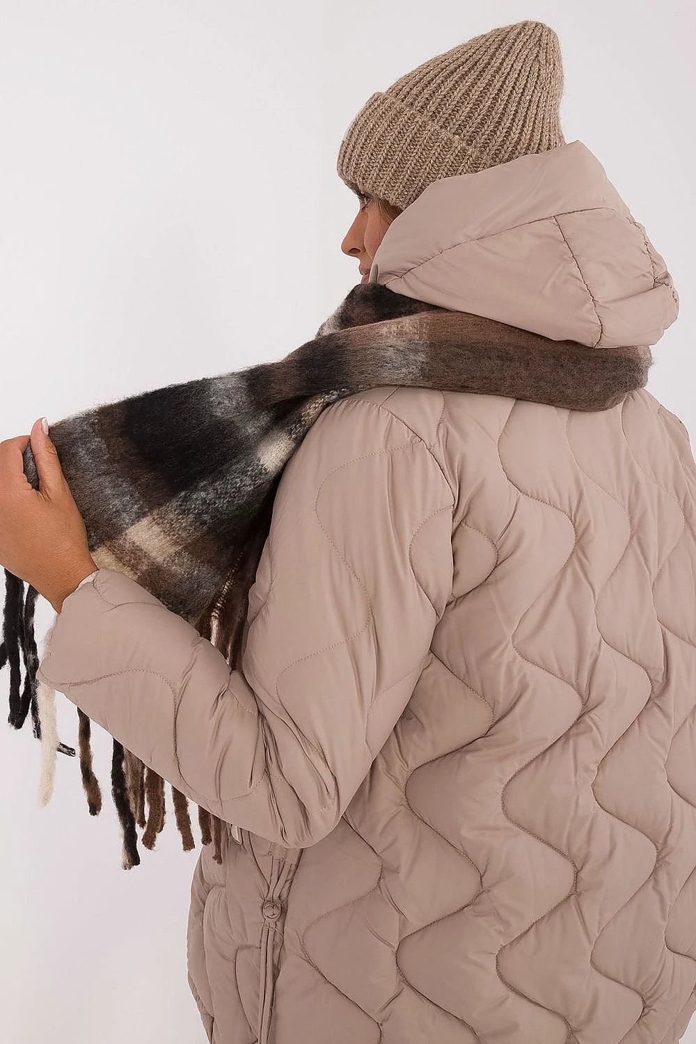Polyester Check Shawl With Tassels For Winter Warmth by AT