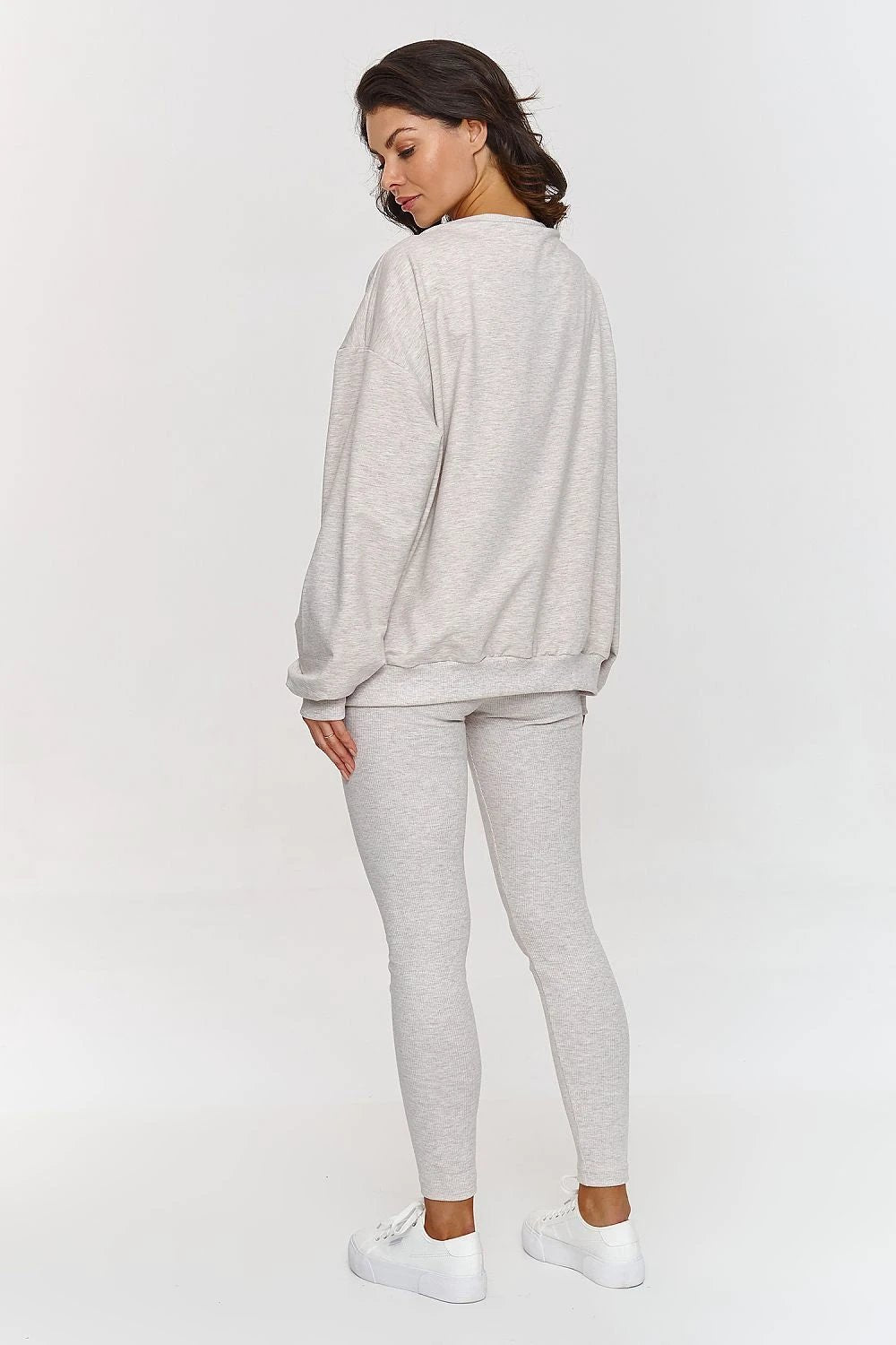 Makadamia Set Makadamia - Comfortable Beige Women's Sweatsuit with Oversized Sweatshirt and Leggings by Makadamia