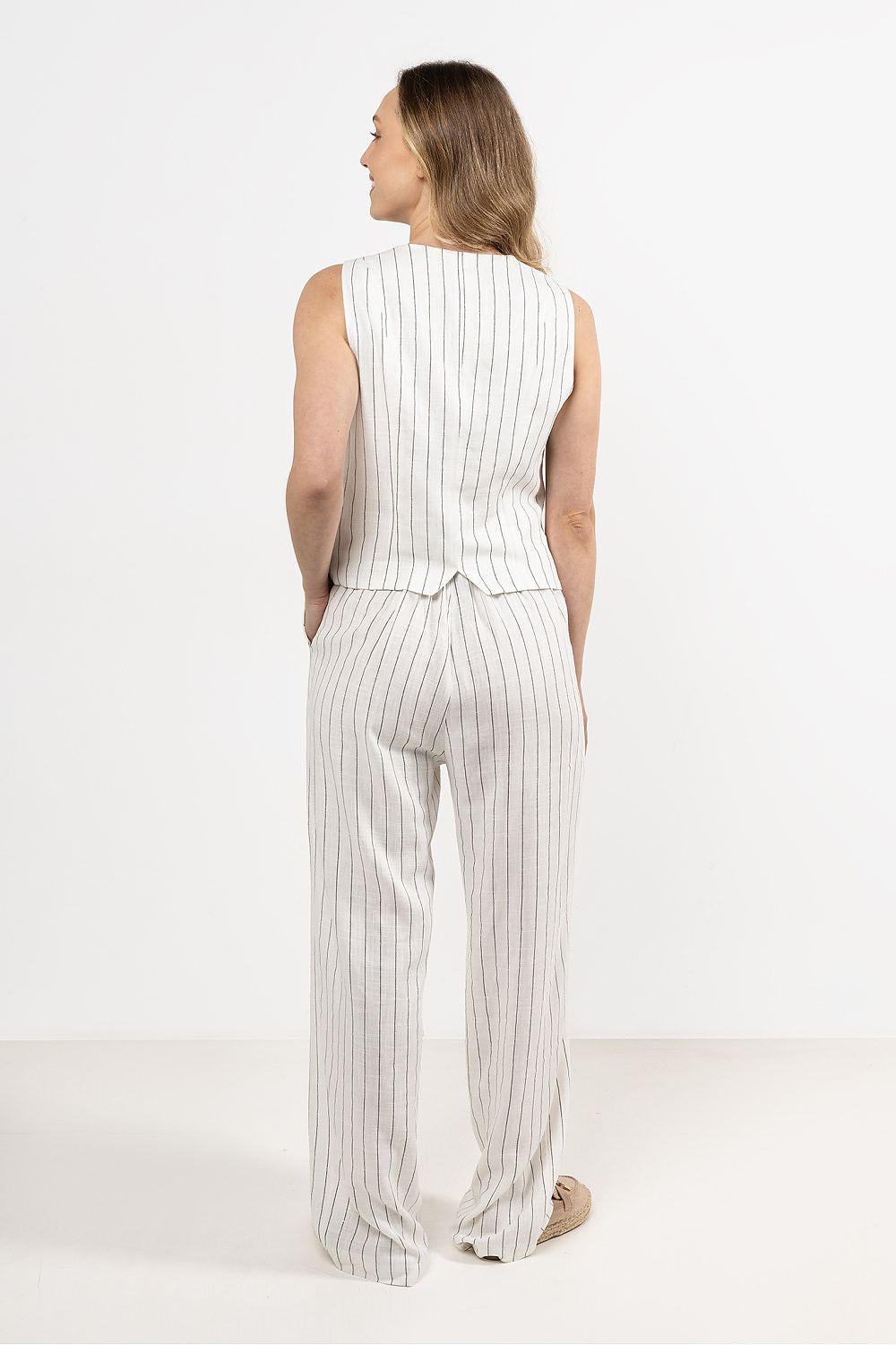 Gilet model 212180 awama