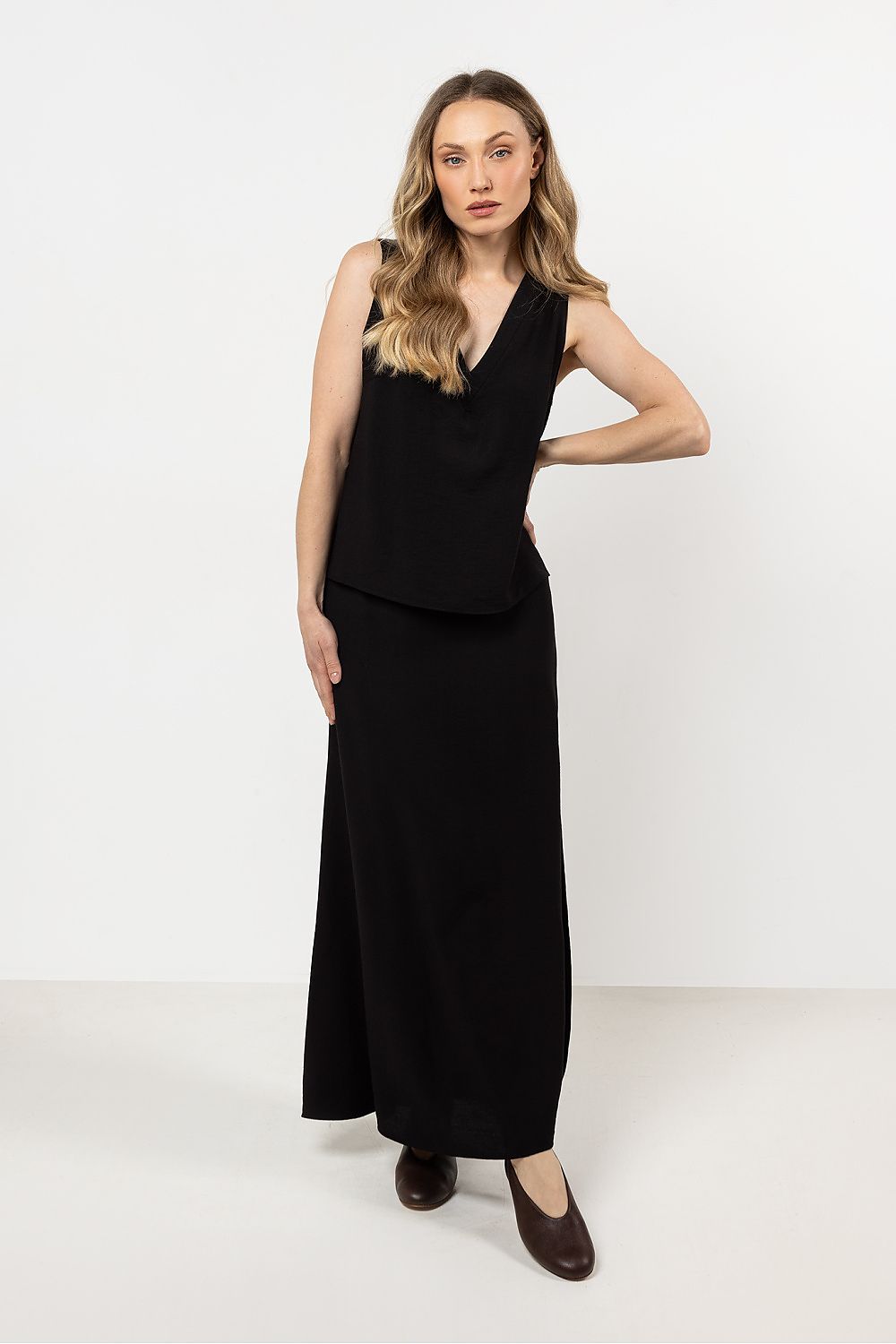 Long skirt model 212209 awama