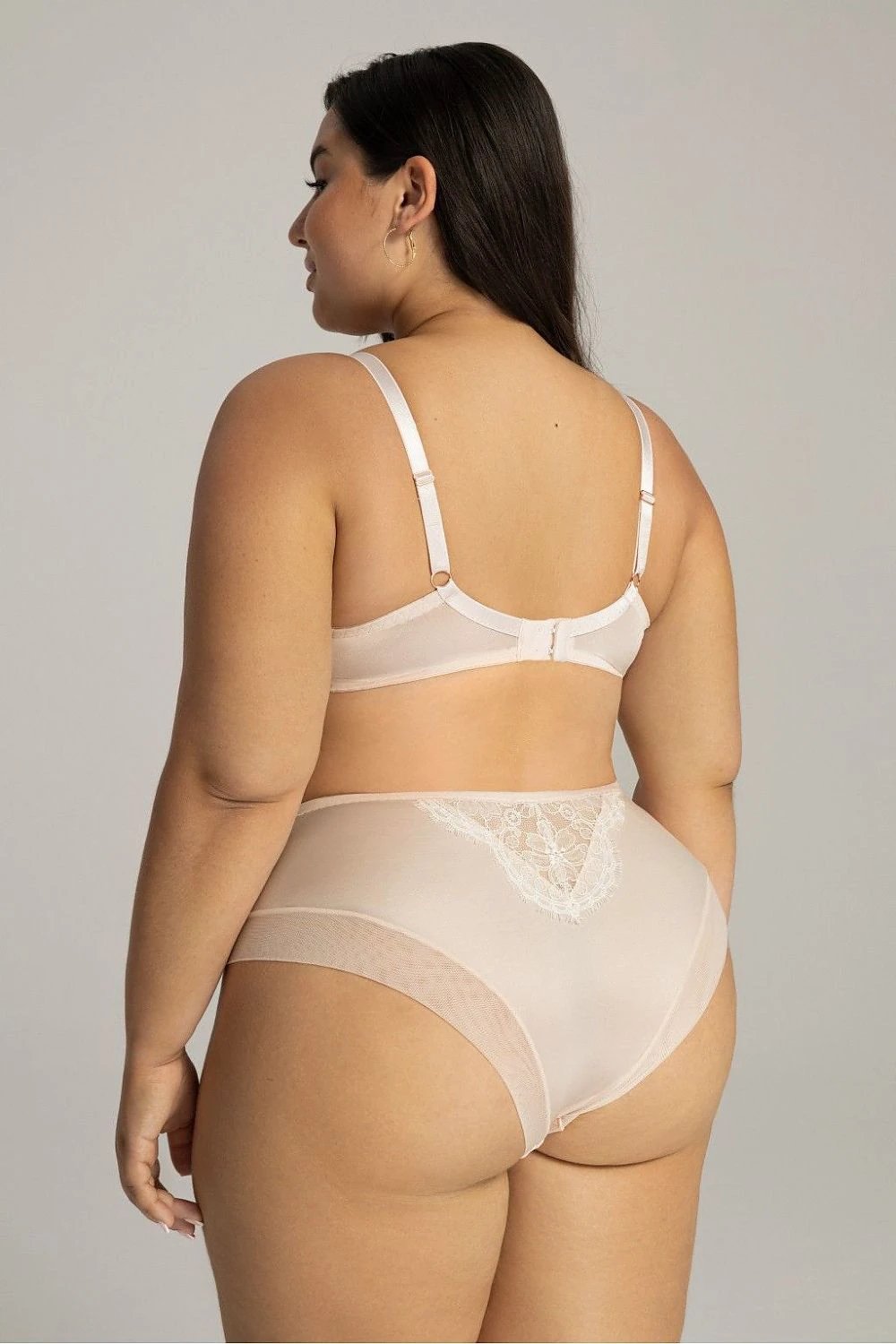 Ava High Waist Briefs Model 216000 - Feminine Lace Design with Tulle and Mesh for Comfort and Silhouette Shaping by Ava