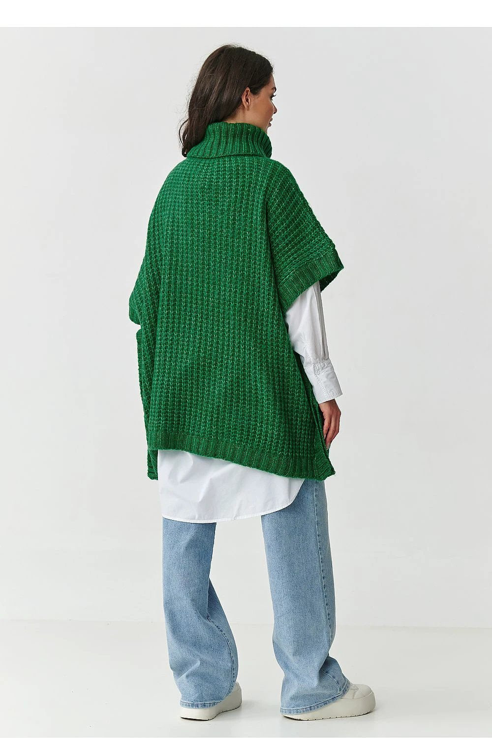Makadamia Women's Oversized Turtleneck Sweater - Green with Pockets for Cozy Warmth by Makadamia
