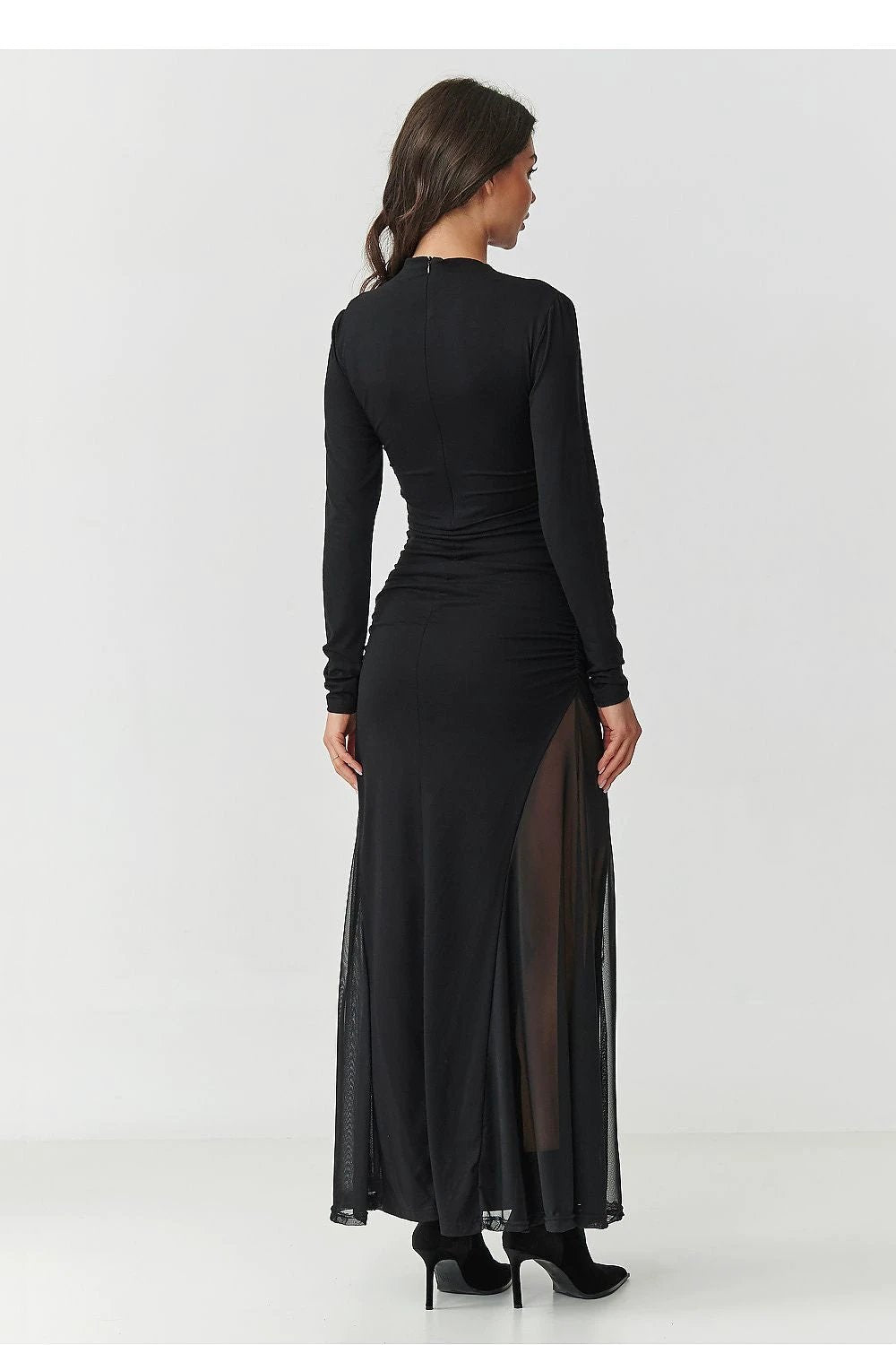 Makadamia Women's Long Evening Dress - Elegant Black Silhouette with Tulle Inserts for Occasions by Makadamia