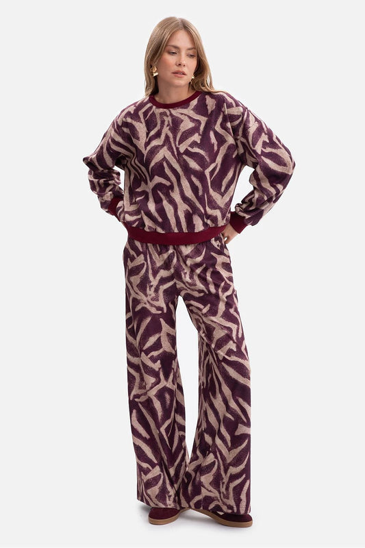 BeWear Women's Soft Brushed Knit Sweatshirt With Print - Soft, Warm And Comfortable Fabric by BeWear