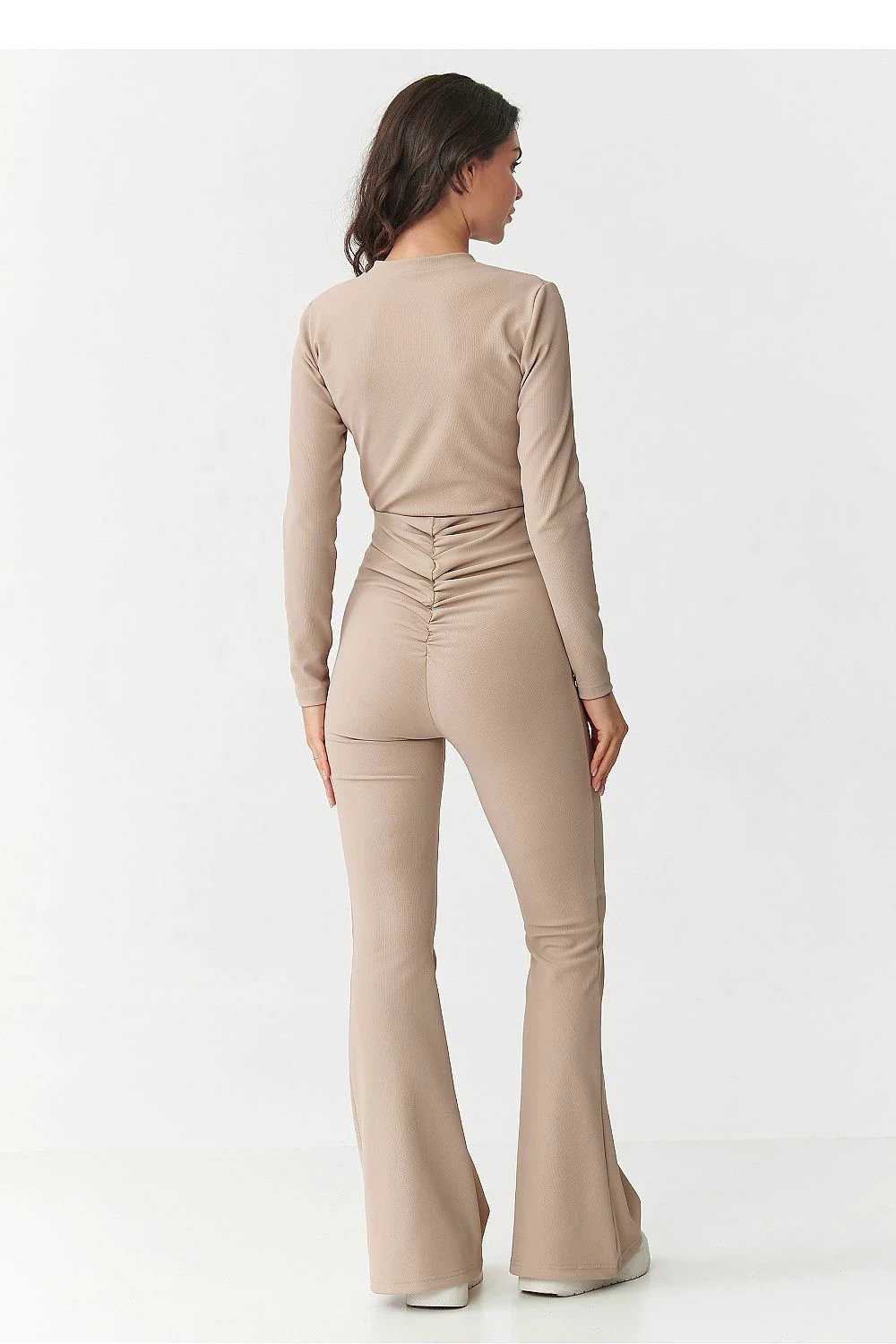 Makadamia Set Makadamia - Elegant Comfortable Women's Ribbed Blouse and Flared Pants in Beige by Makadamia