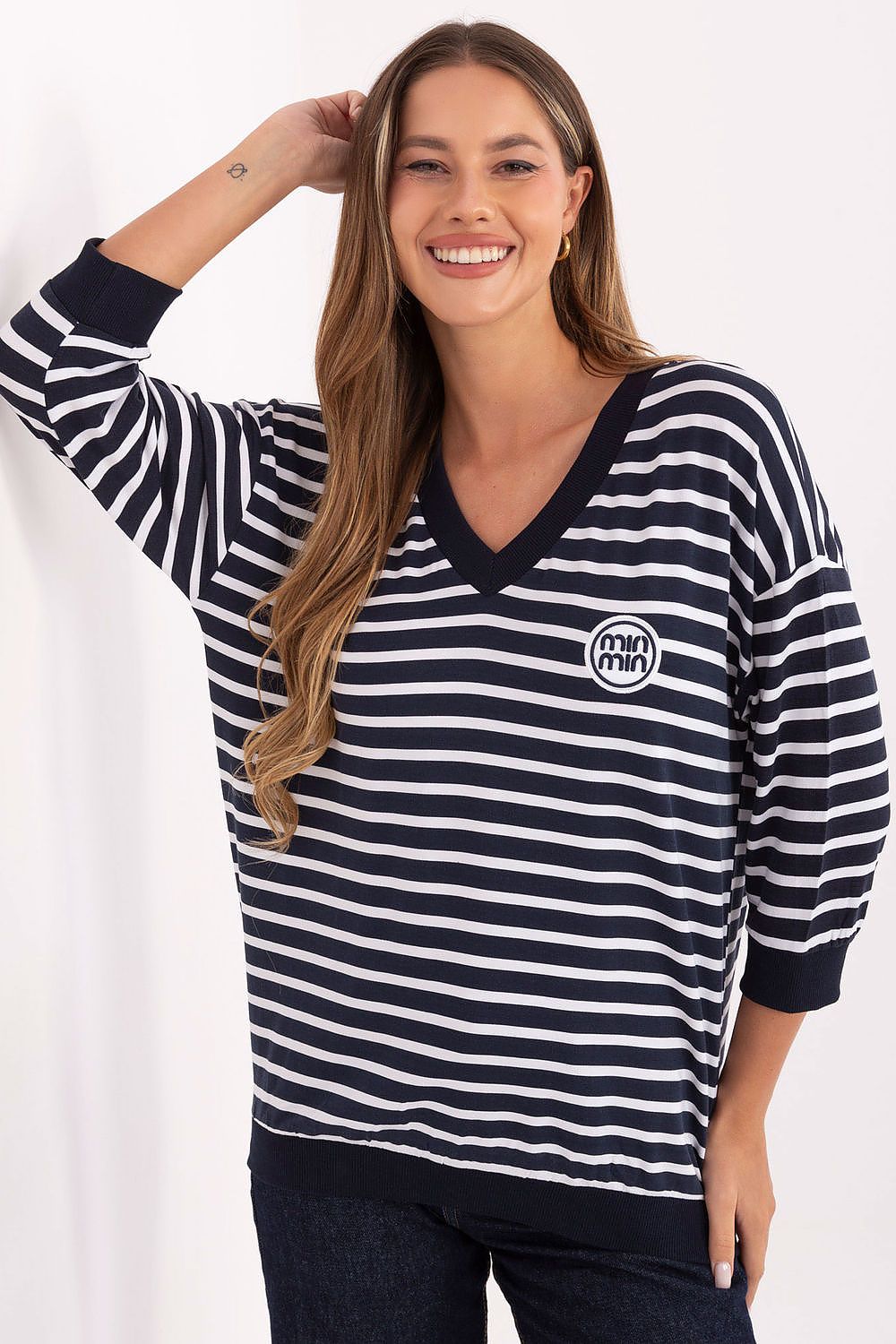 Blouse model 218843 Relevance