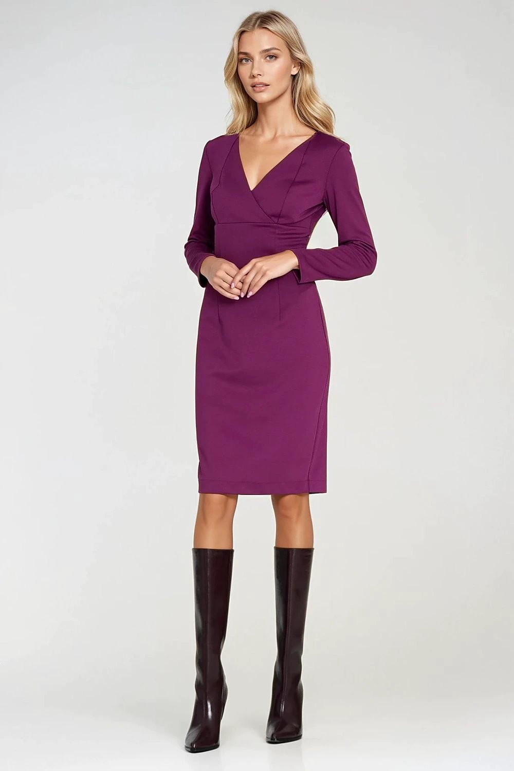 Nife Daydress - Elegant Fitted Knit Dress with V-Neckline, Long Sleeves and Pencil Cut for Silhouette Shaping by Nife