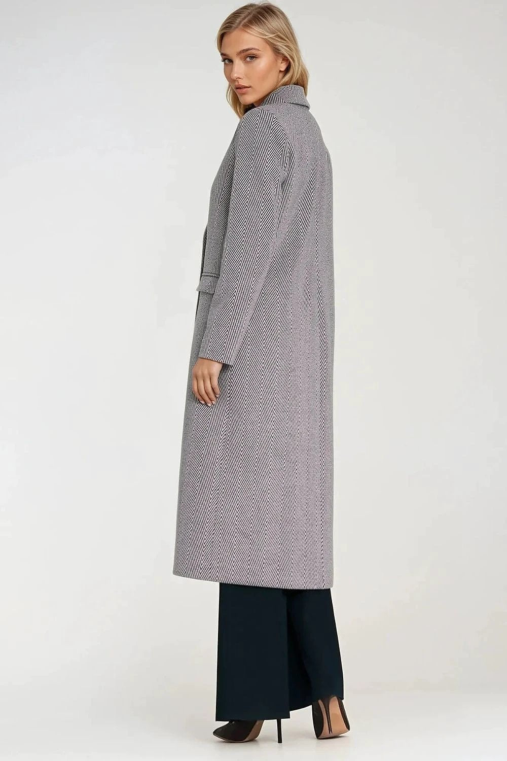 Nife Stylish Women's Houndstooth Flannel Coat - Elegant V-Neck Double-Breasted Design with Flap Pockets by Nife