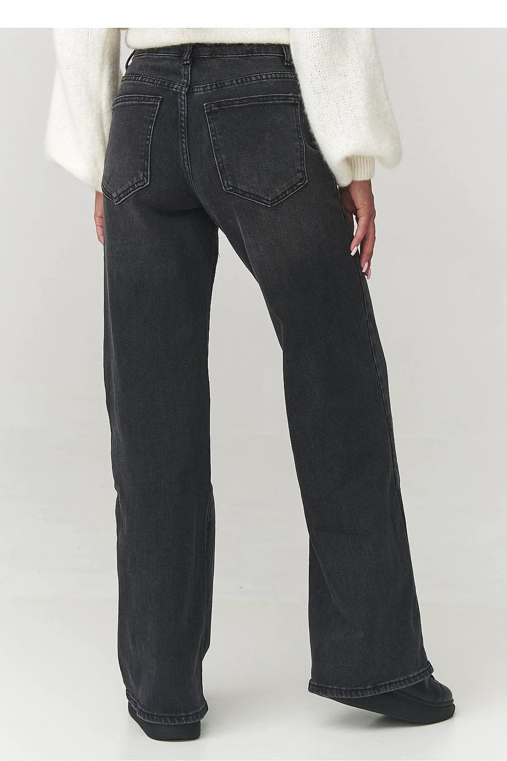 Makadamia Jeans Makadamia - Ultra-Wide Leg Women's Black Denim Pants for Comfort and Freedom by Makadamia