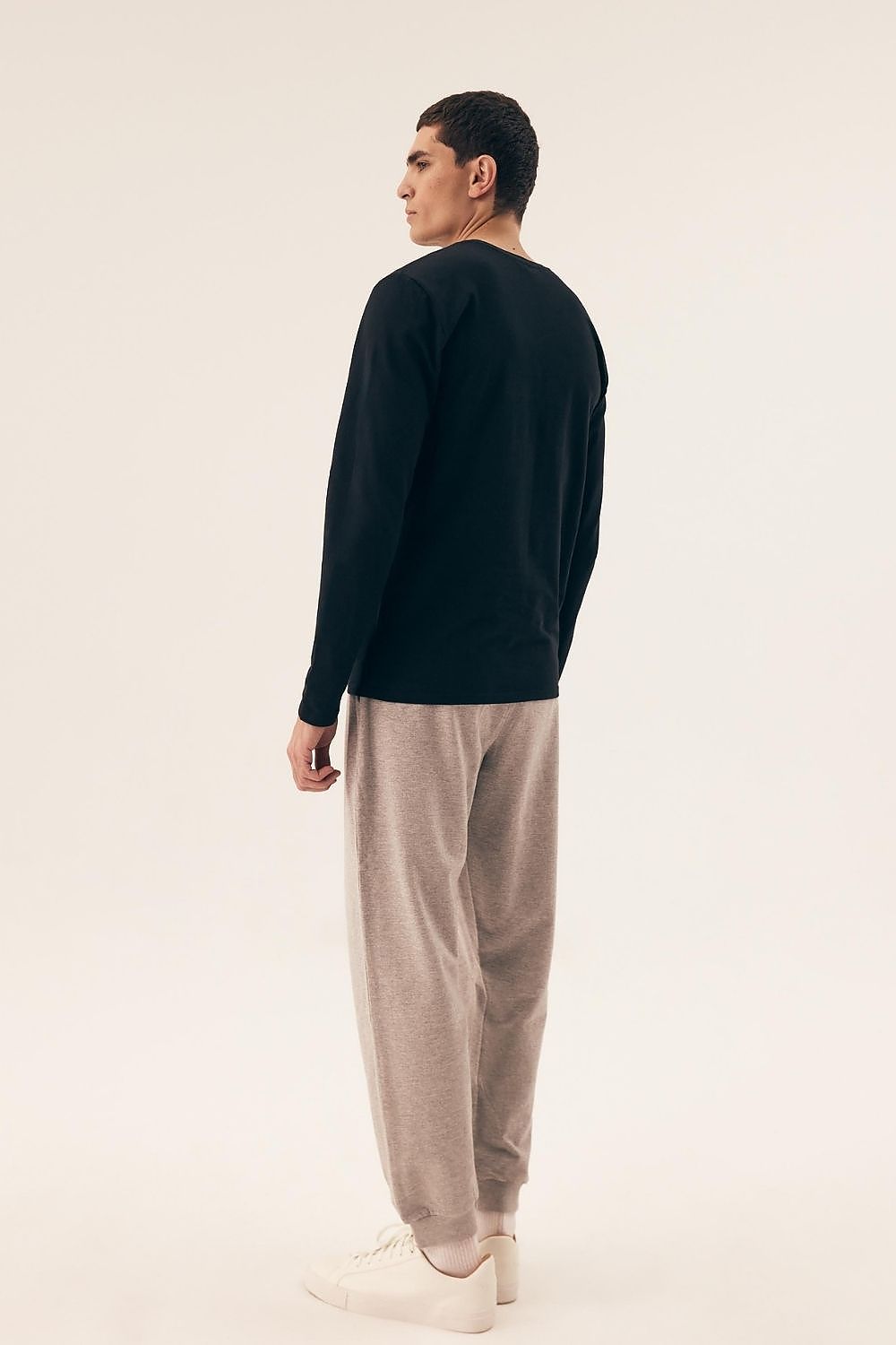 Henderson Men's 2-Pack Long Sleeve Round Neck Undershirt - Soft Comfortable Fabric for Everyday Wear and High Comfort by Henderson