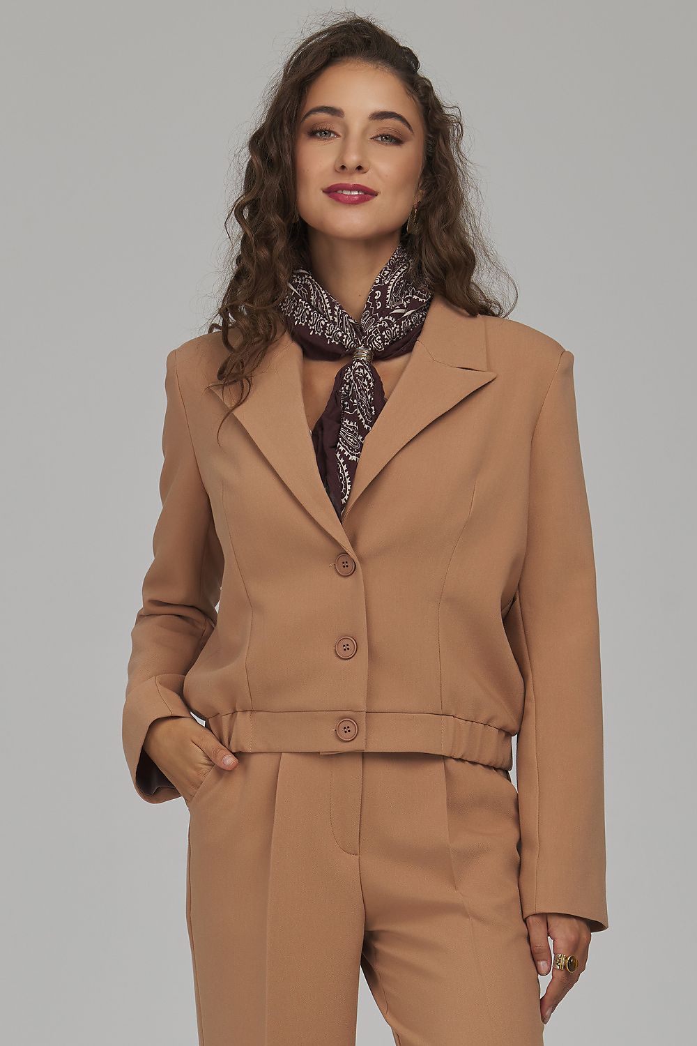Button-Front Tailored Blazer – Brown — product view 4
