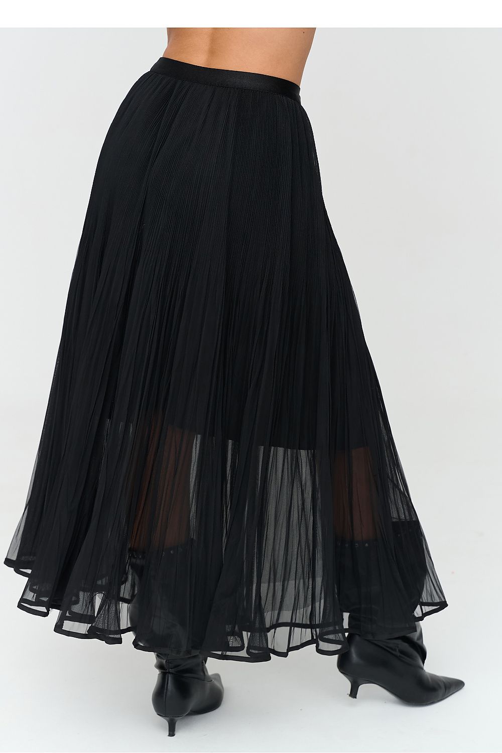 Long skirt model 231999 Makadamia
