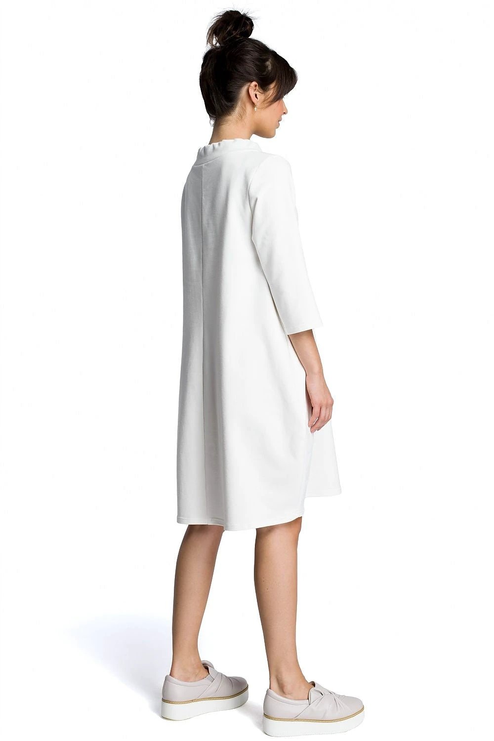 BeWear Daydress Model 113823 - Loose Fit Comfortable Cotton Dress With Pockets And Tie by BeWear