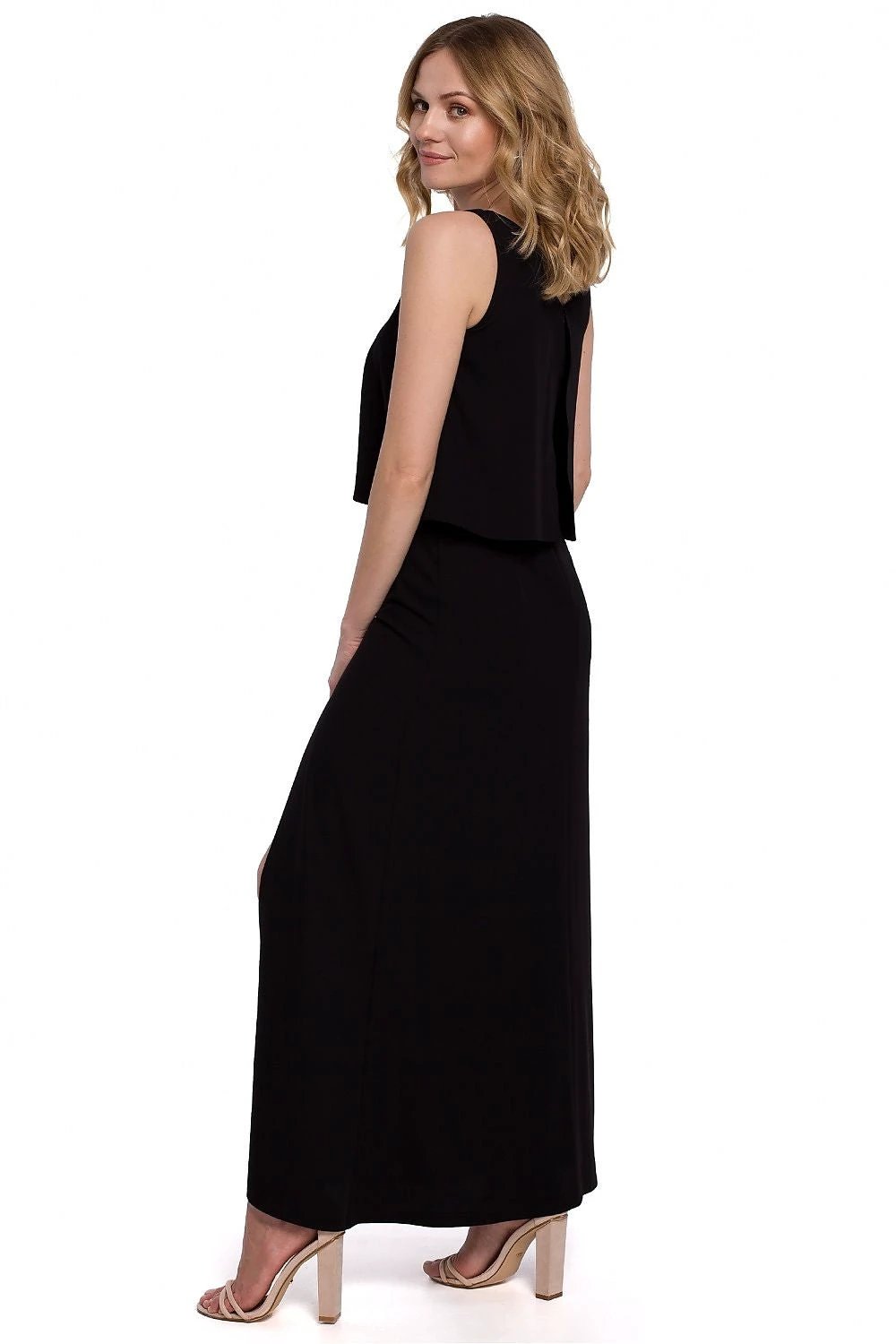 Makover Cocktail Dress Model 142990 - Elegant Black Formal Dress with Thigh-High Slit and Flowing Fabric by Makover