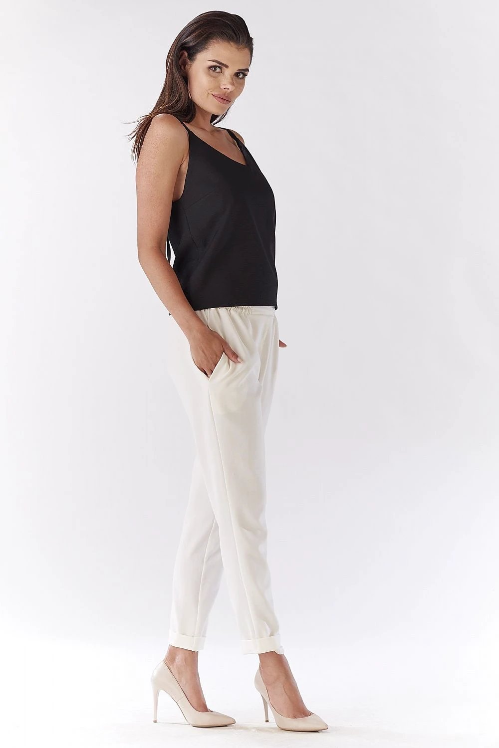 Women trousers model 144697 awama by awama