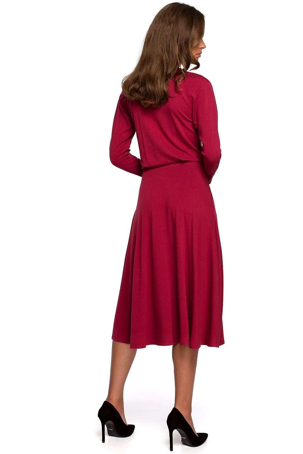 Stylove Daydress Model 149252 - Comfortable Loose Fit Viscose Knit Dress With Elegant Slit For Everyday Wear by Stylove