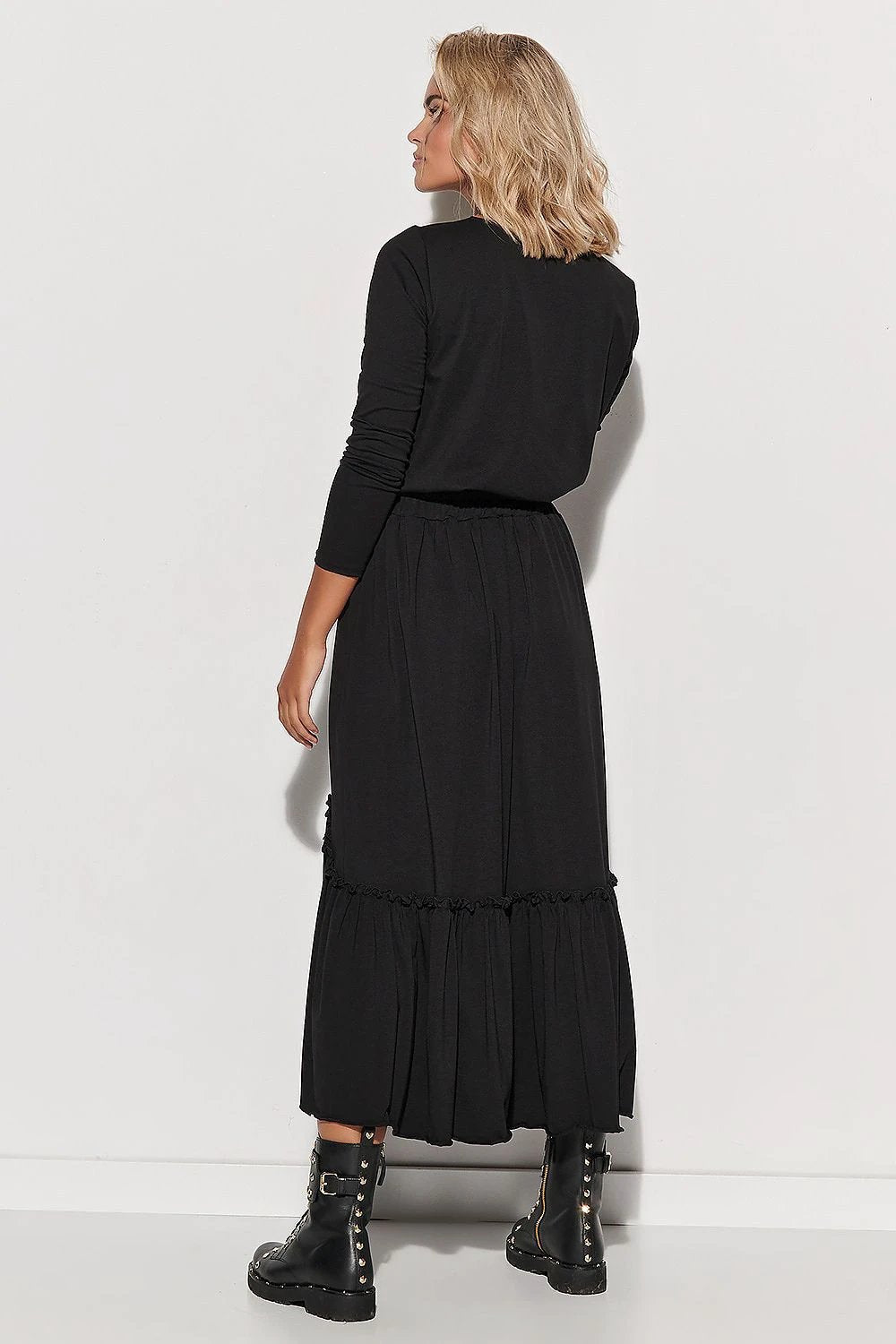 Makadamia Daydress Model 150096 - Black Maxi Dress with Stylish Frills and Breathable Comfort for All-Day Wear by Makadamia