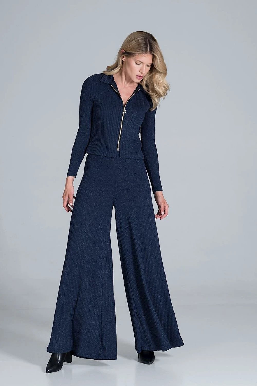 Figl Women's Short Blouse Model 157524 - Flowing Ribbed Knit, Long Sleeves, Front Zip Fastening by Figl