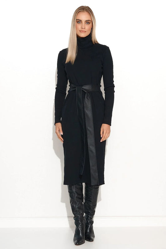 Makadamia Daydress 158143 - Comfortable Black Ribbed Knit Dress with Adjustable Straps by Makadamia