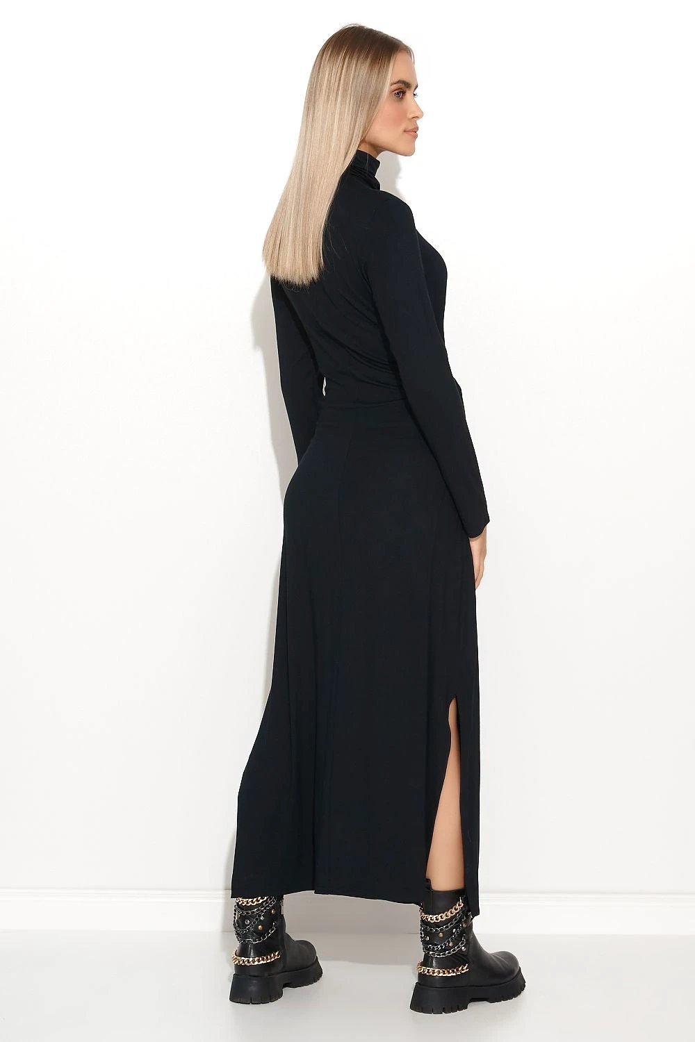 Makadamia Daydress Model 158381 - Stylish Black Viscose Knit with Turtleneck for Work and Parties by Makadamia