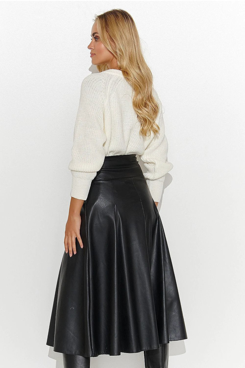 Makadamia Skirt Makadamia - Exclusive Black Midi Skirt Enhancing Feminine Silhouette with Slit and Gold Plate by Makadamia