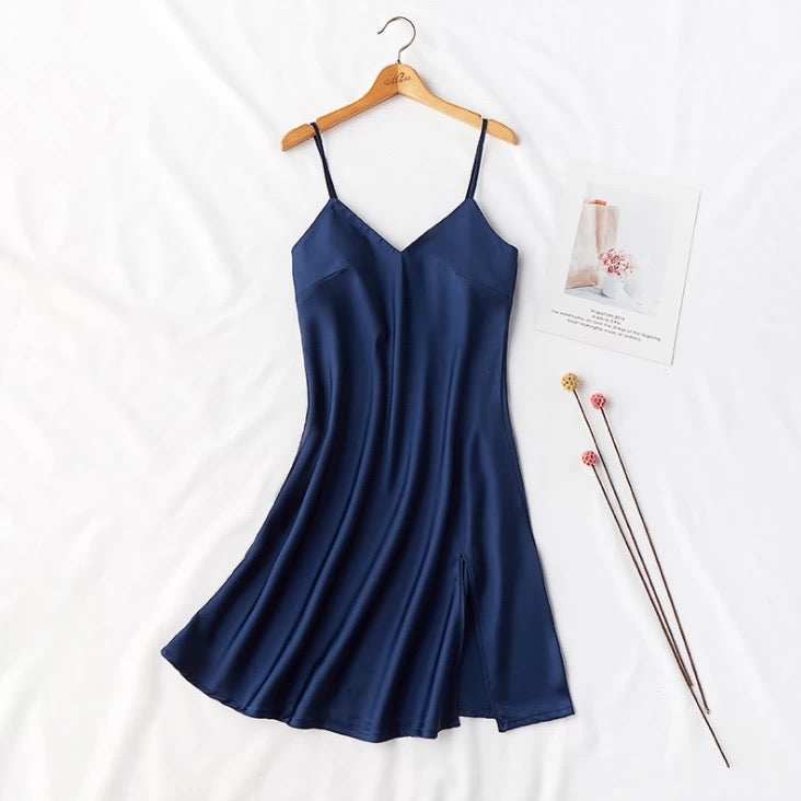 Soline Ease V-Neck Short Slip Nightdress