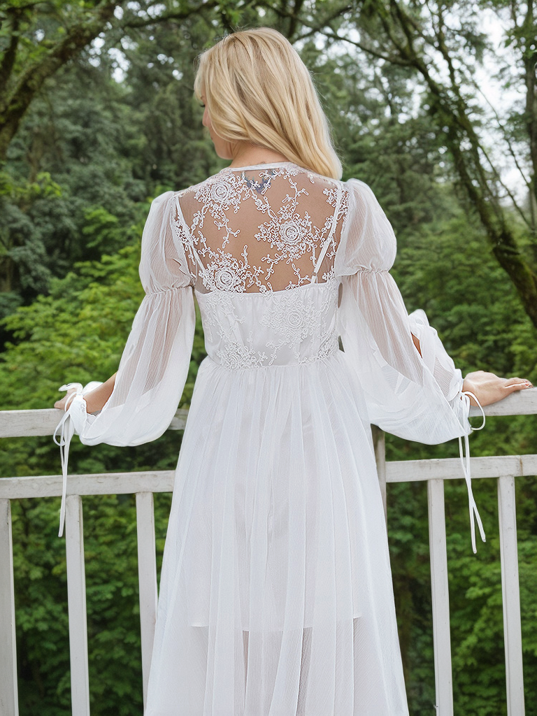 Unwritten Verse Lace Robe and Camisole Set