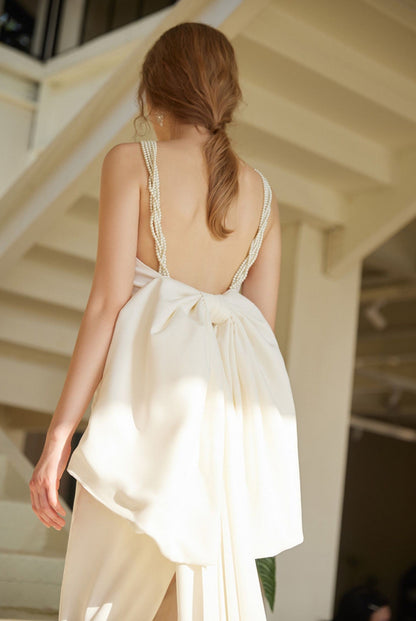 Vow in Motion Pearl-Detail Halter Bridal Gown
