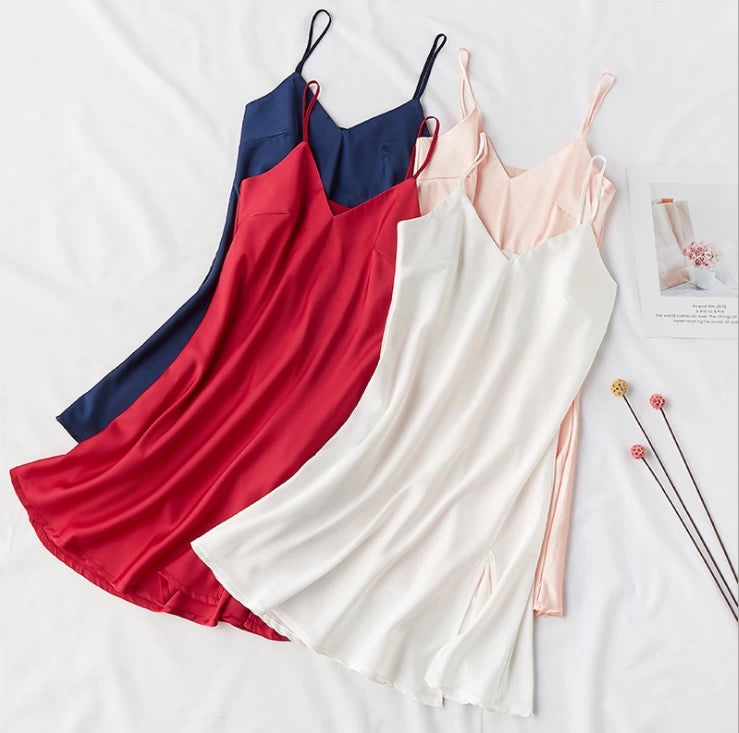 Soline Ease V-Neck Short Slip Nightdress