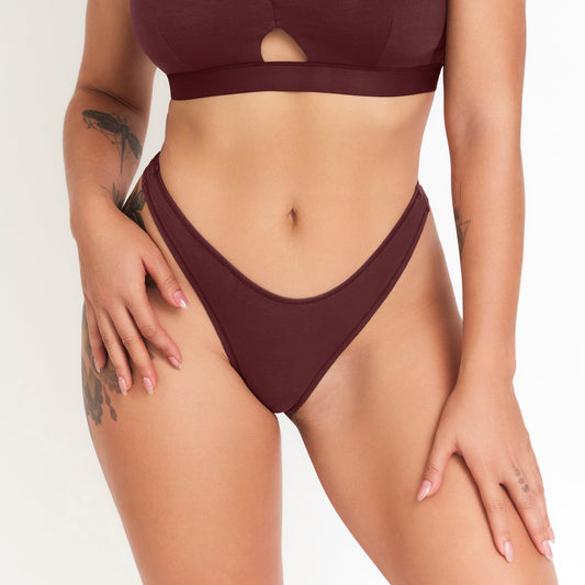 Organic Hemp Thong - Breathable Ultra-Light Fiber for Natural Everyday Comfort in Sour Cherry