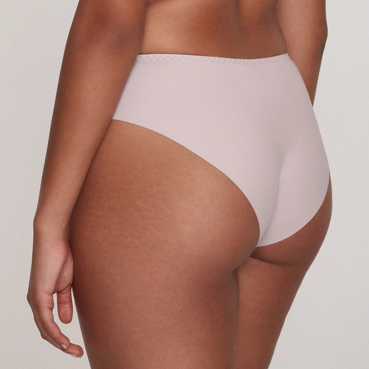 Seamless No VPL Classic Bikini Panty Penelope by Dalia Lingerie
