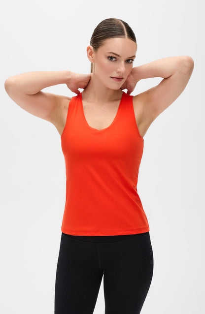 Quiet Contour Scallop-Neck Compression Tank
