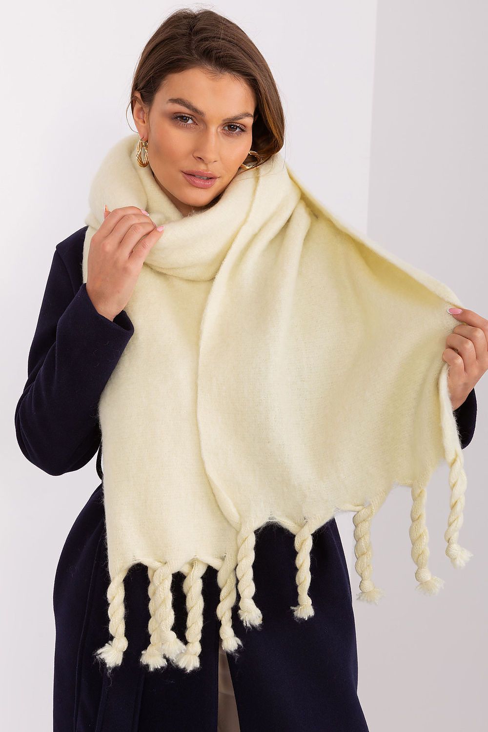  Shawl model 189883 AT 