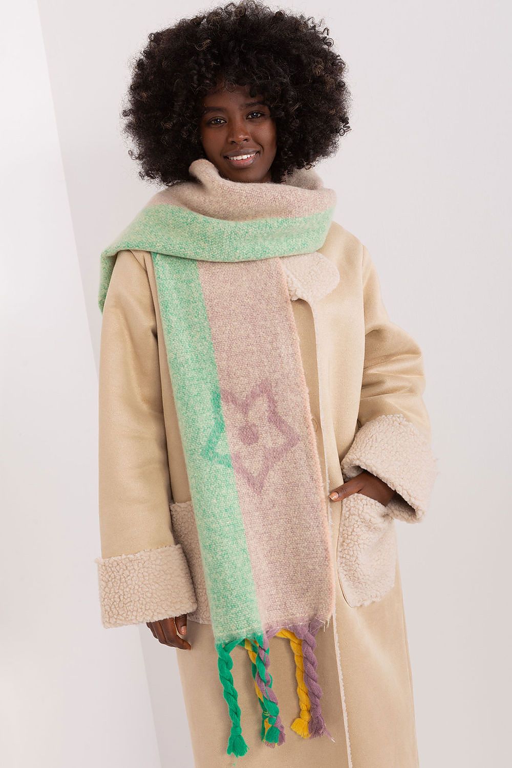  Shawl model 190560 AT 