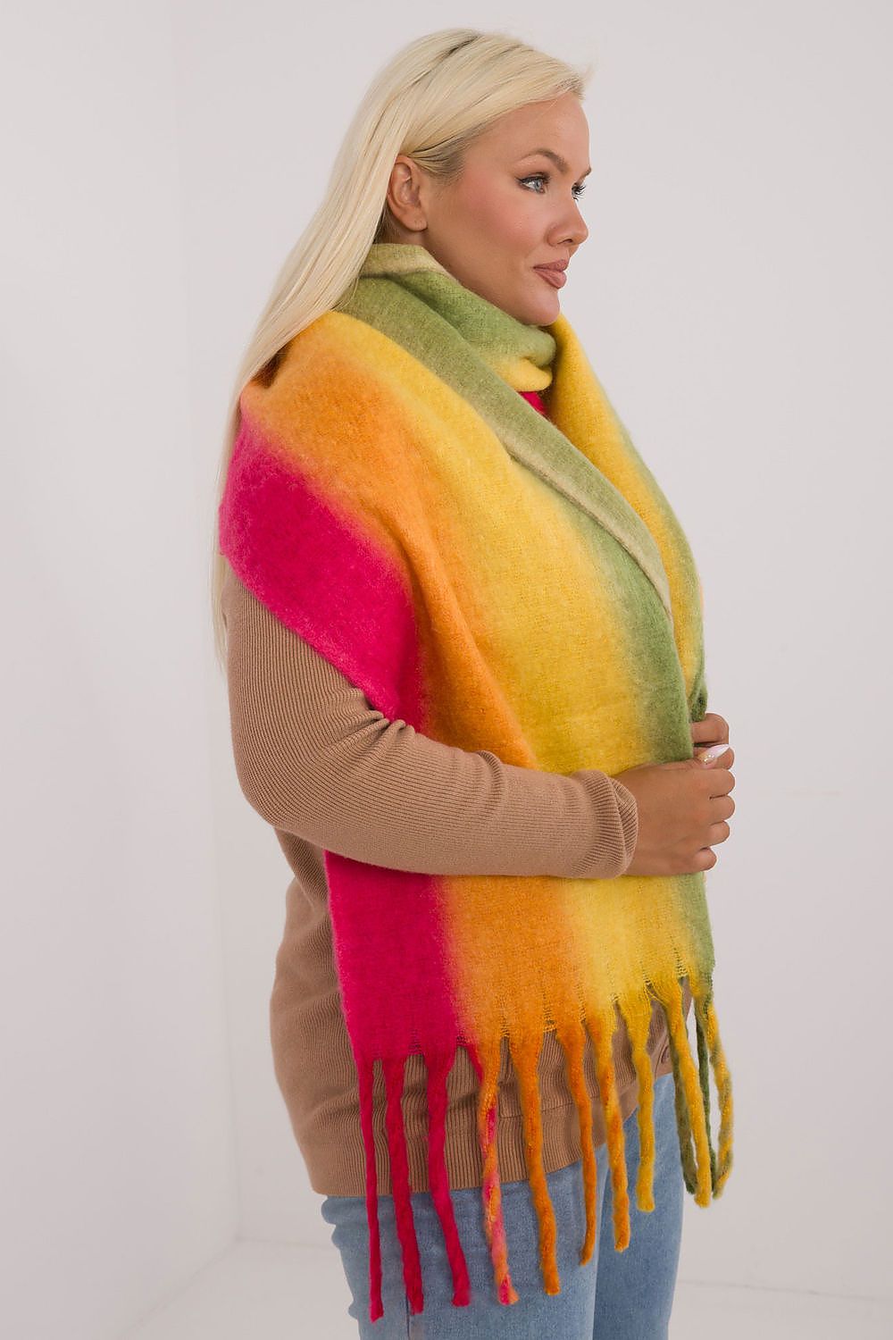  Shawl model 200285 AT 