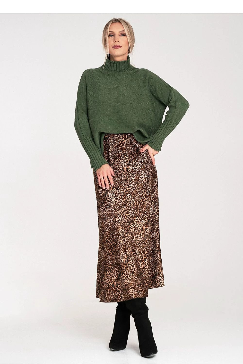 Figl High-Neck Golf Sweater for Men - Comfortable Warmth and Elegant Style with Ribbed Cuffs by Figl