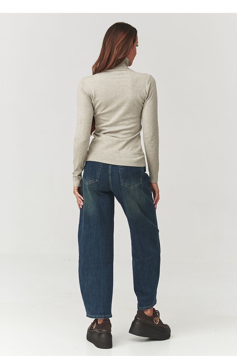 Turtleneck Makadamia by Makadamia